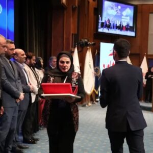 چهره نامی کسب و کار دکتر آناهید رضایی